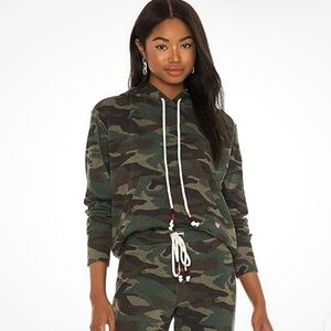 Revolve Sundry Camo Full Zip Hoodie Size 1 Sm Green Athleisure Outdoor Casual